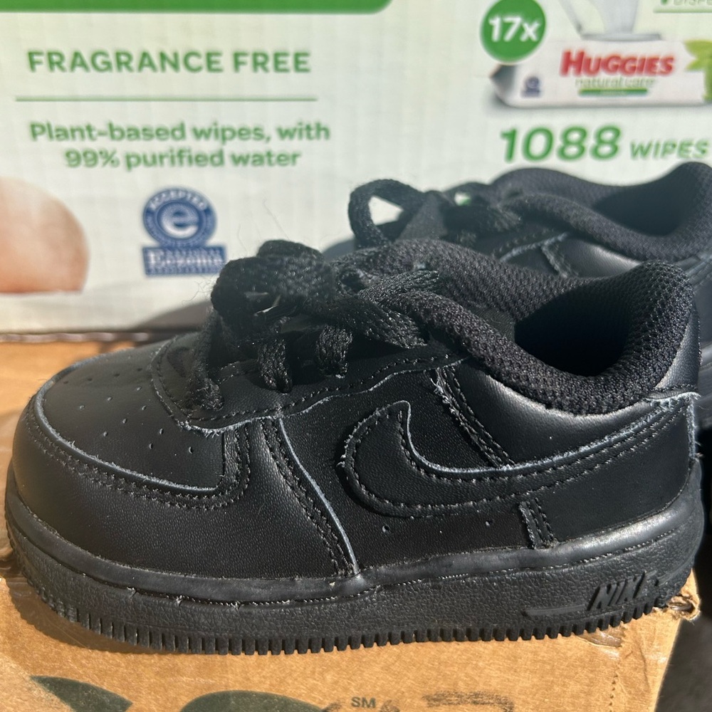 Size 6c Nikes